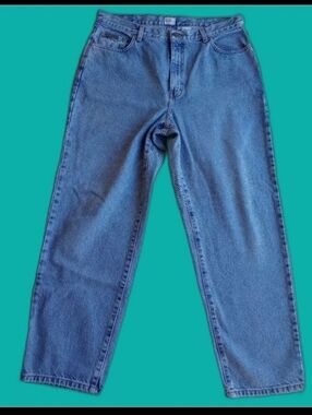 Vintage 90s Calvin Klein "Easy Fit" Light Wash Jeans | Size 16 (34x28)